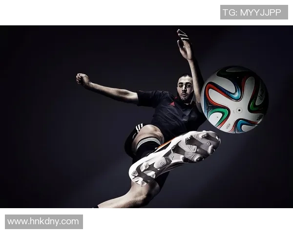 足球明星时尚穿搭全景展示精选衣装图片大全集让你一睹风采 足球明星时尚穿搭全景展示精选衣装图片大全集让你一睹风采